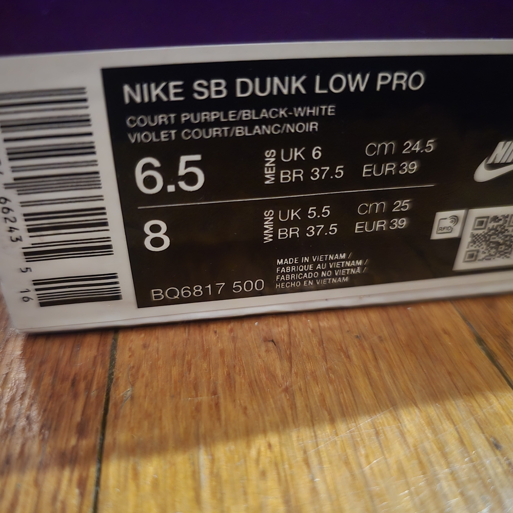 Woman size 8-Nike Black, White, and Purple - Picture 6 of 6